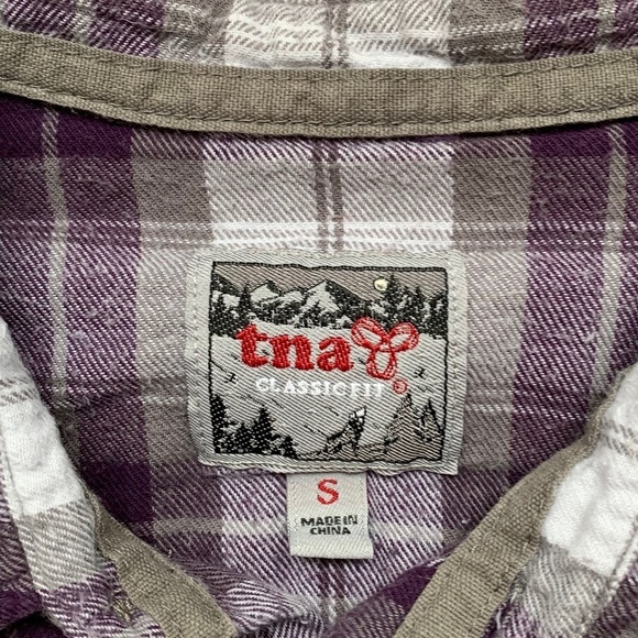 TNA Aritzia Women's Button Down Shirt Plaid Flannel Shirt Classic Purple Size S - Picture 15 of 16